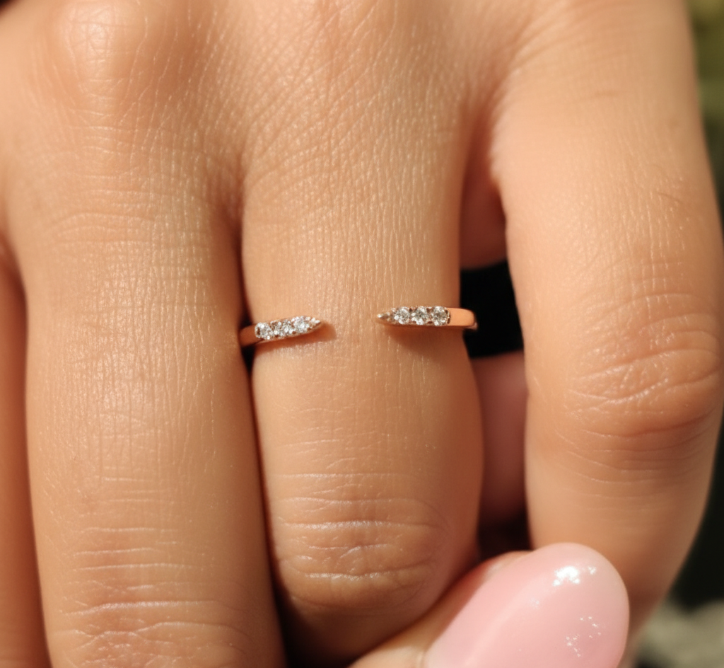 Bague Ouverte Pavée en Moissanite – Argent Massif