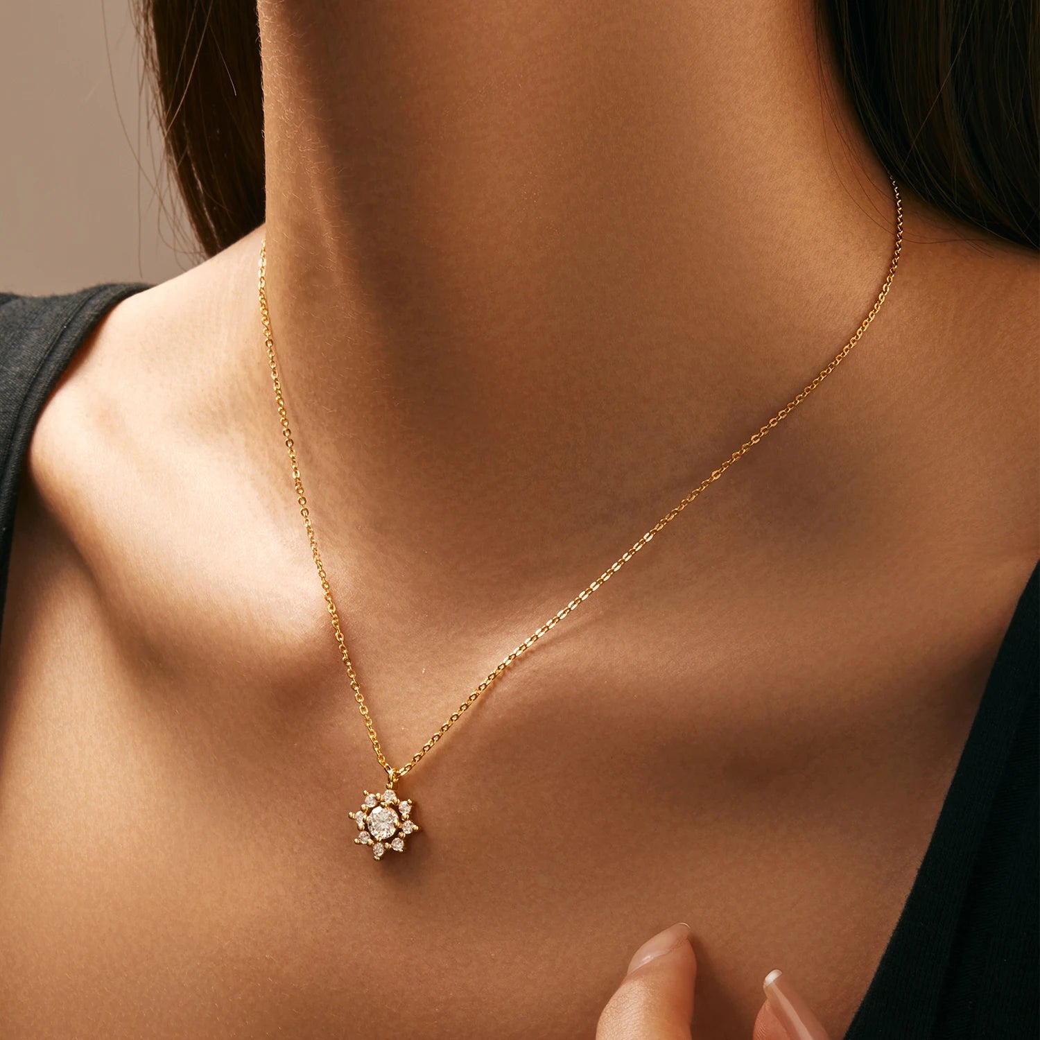 Collier Éclat Floral en Argent Massif & Moissanite