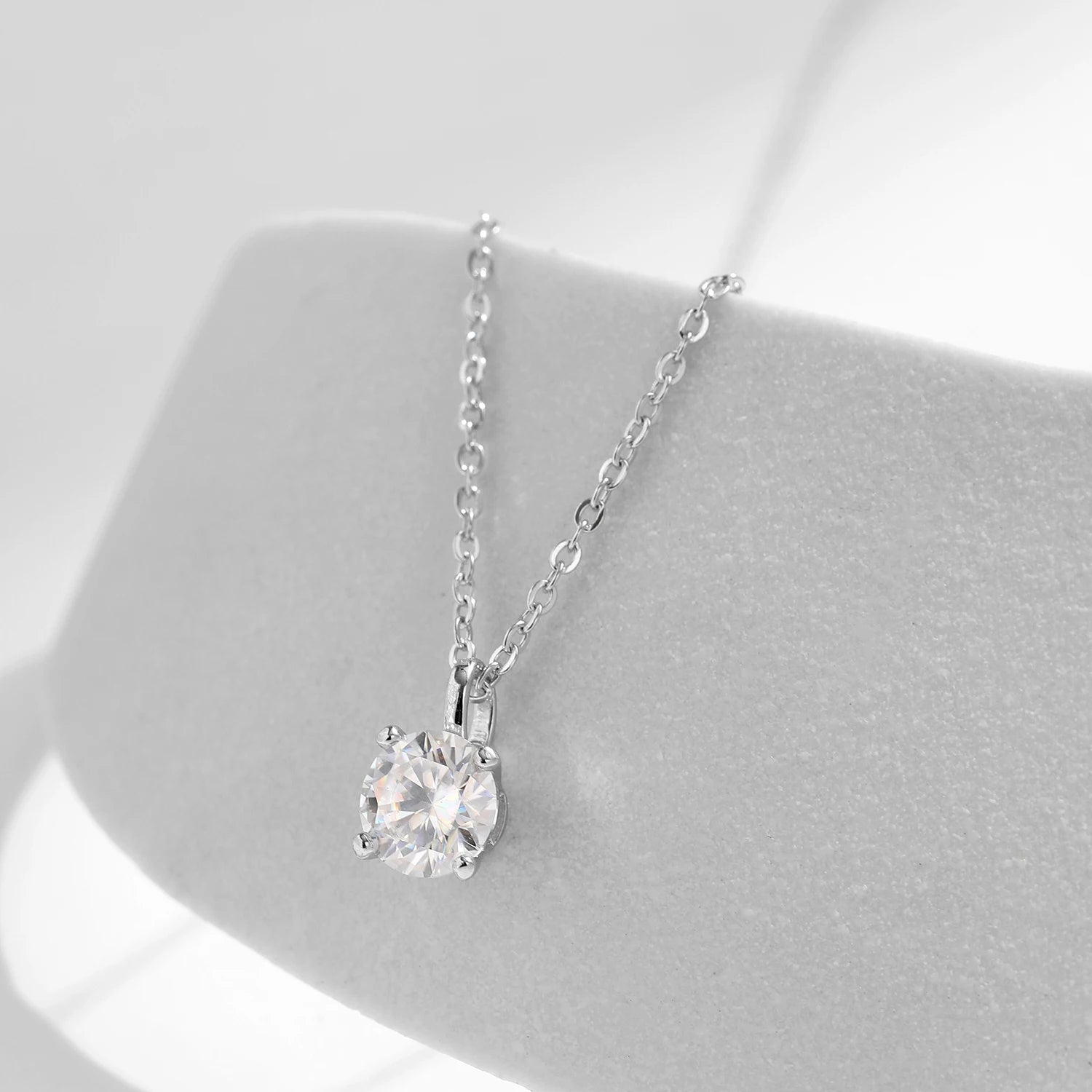 Collier Solitaire Rond Moissanite, Argent Massif
