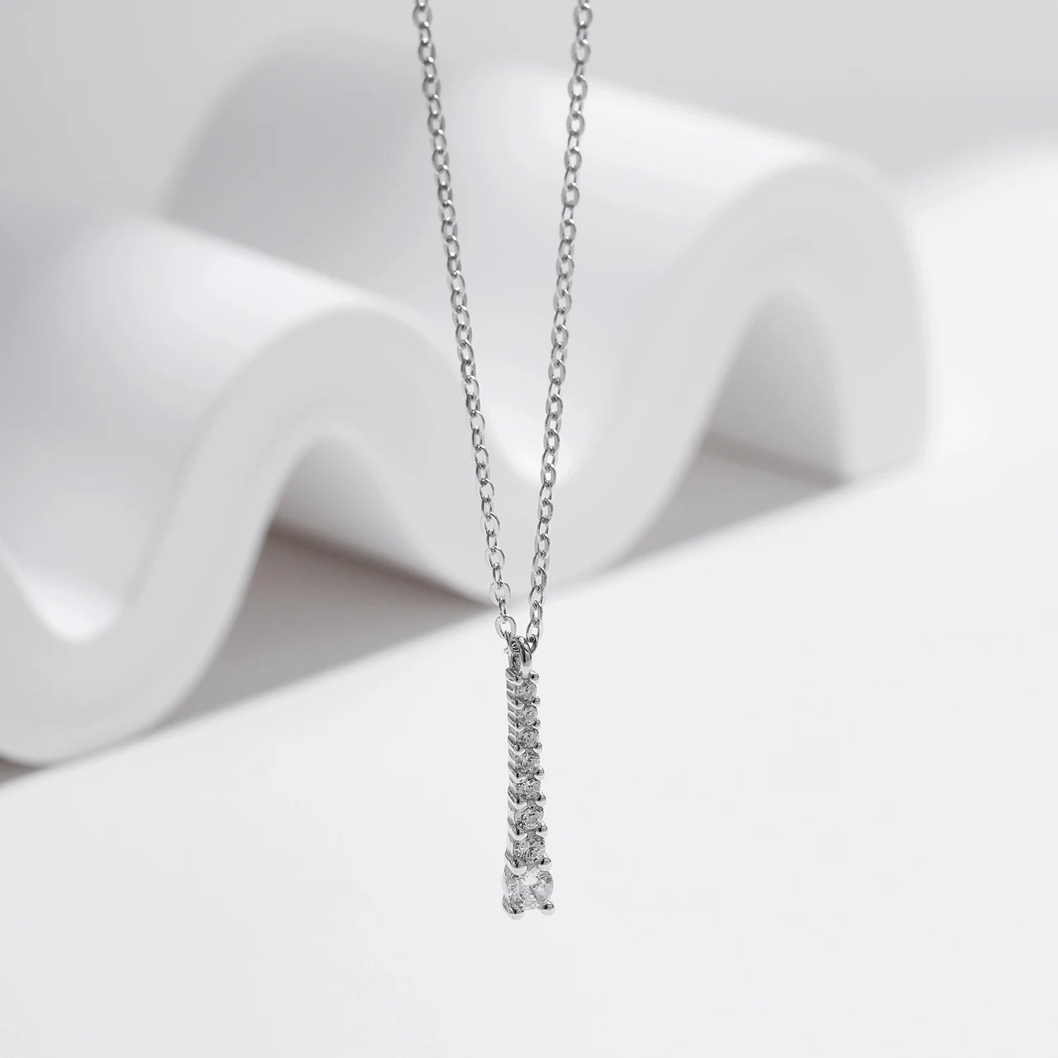 Collier Minimaliste Vertical Moissanite, Argent Massif