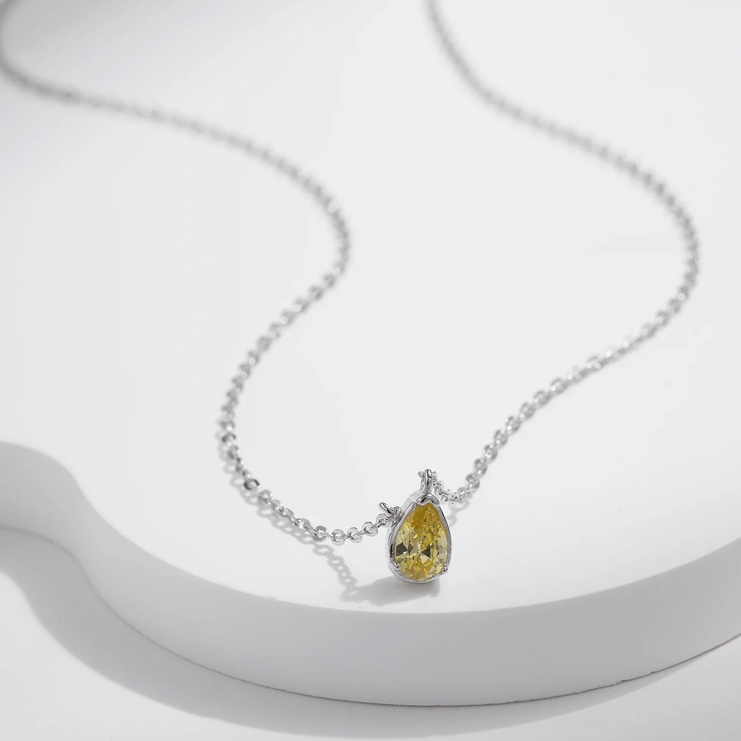 Collier Solitaire Ovale Zircon Jaune, Argent Massif